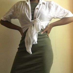 Olive green rib-knit summer dress! 🫒